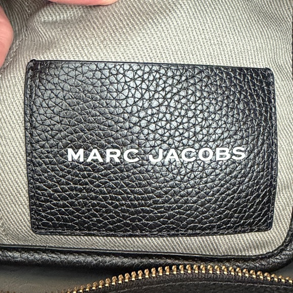 Marc Jacobs Black Leather The Tote Bag - Picture 9 of 12